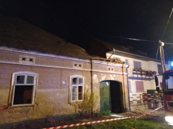 Ház tetőszerkezete szakadt be Csepregen