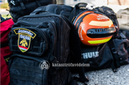 Elindult Törökországba a magyar mentőcsapat - köztük két Vas vármegyei tűzoltóval
