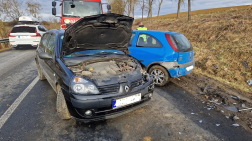Út szélén álló autóba csapódott egy másik gépjármű Ozmánbüknél