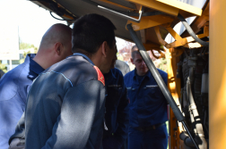 Hogyan mentsenek, ha buszt érintő káreseményhez riasztják őket