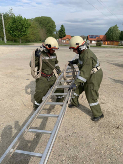 Megtanulták a tűzoltói alapokat