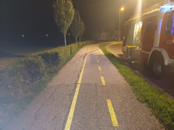 Fát döntött az autó, mielőtt a szántóföldre csapódott Büknél
