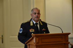 Köszönet a baj idejében tanúsított önzetlen segítségnyújtásért