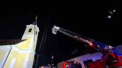 Villámcsapás következtében gyulladt ki a kőszegi templomtorony