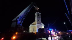 Villámcsapás következtében gyulladt ki a kőszegi templomtorony
