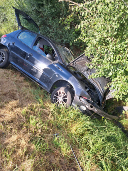 Beszorult sofőrt mentettek a tűzoltók Sorokpolány és Rábahídvég között
