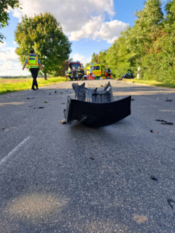 Beszorult sofőrt mentettek a tűzoltók Sorokpolány és Rábahídvég között