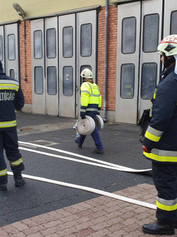 Harmincegyen tettek sikeres vizsgát a tűzoltás alapjaiból