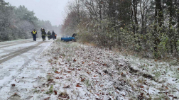 Autó csapódott árokba a kőszegi Gubahegynél 