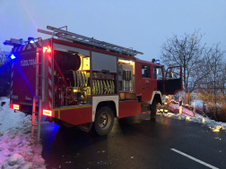 Vízzel teli árokban állt meg egy autó Celldömölk és Kemenesszentmárton között