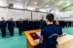 Hét tűzoltó kezdte meg a szolgálatot a vármegyében