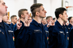 Hét tűzoltó kezdte meg a szolgálatot a vármegyében