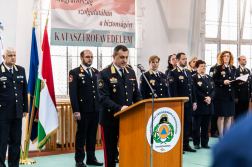 Hét tűzoltó kezdte meg a szolgálatot a vármegyében