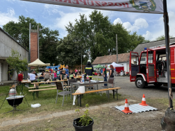 Nyitott szertárkapuk Hosszúperesztegen