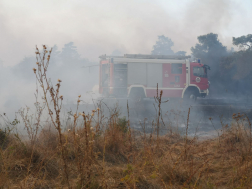 Több mint száz hektárt érint a tűz Csönge határában (Ajka HTP képek)