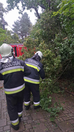 Vasárnap is folytatódott a viharkárok felszámolása