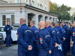 75 Vas vármegyei hivatásos tűzoltó segíti az árvízi védekezést