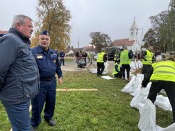 Önkéntes mentőszervezetek újraminősítő és terepgyakorlata Bajánsenyén