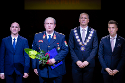 Szombathely Közbiztonságáért Díj a szombathelyi polgári védelmi felügyelőt illeti
