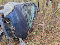 Oldalával csapódott egy fának a személyautó Őriszentpéternél