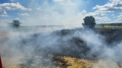 Két tűzeset – tarlón és közúton is beavatkoztak a tűzoltók