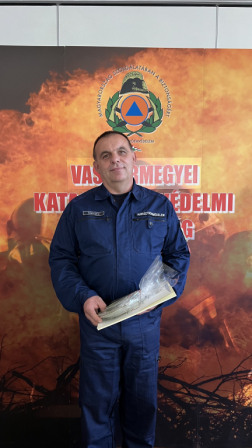 Kerek születésnap után járó elismerést vehetett át