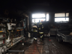 Tűz egy szombathelyi raktárban