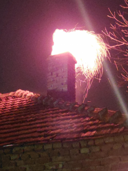 Kéményben lerakódott korom izzott egy balogunyomi családi házban