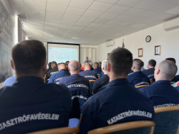 Második féléves képzésen a tűzoltósági és az ügyeleti szakterület