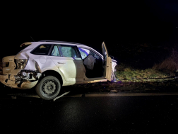 Ráfutásos balesetet követő frontális ütközés Kisunyomnál