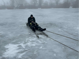 Veszélyeket rejt magába a jégen tartózkodás