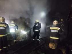Szombat este is dolgoztak a tűzoltók