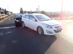 Két autó ütközött Molnaszecsődön