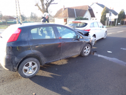 Két autó ütközött Molnaszecsődön