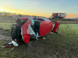 Elhagyta az utat egy autó Sárvárnál 