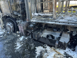 Kamion égett Egyházasrádócnál