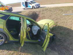Autók ütköztek a 89-es főúton, Sé közelében