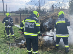 Trágyadepó égett Szakonyban