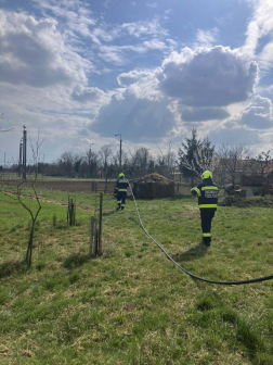 Trágyadepó égett Szakonyban