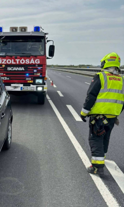 Autó füstölt Vasegerszegnél