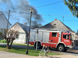 Autók égtek ki a bői tűzben