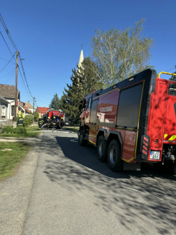 Autók égtek ki a bői tűzben