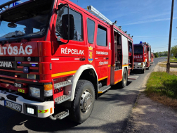 Villanyoszlopnak hajtott az autó Vámoscsaládon