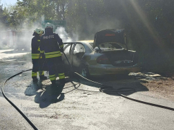 Kiégett egy autó Zsirán