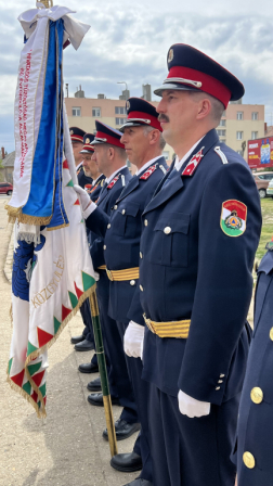 Új tűzoltóautó állt szolgálatba Sárváron