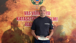 Kerek születésnapos tűzoltók köszöntése