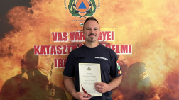 Kerek születésnapos tűzoltók köszöntése