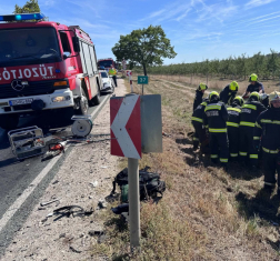 Halálos baleset a 87-es főúton, Gyöngyösfalunál