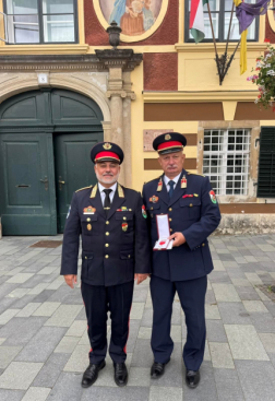 Negyven év szolgálat elismerése