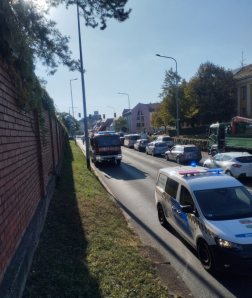 Vasúti hídnak hajtott egy kamion Szombathelyen